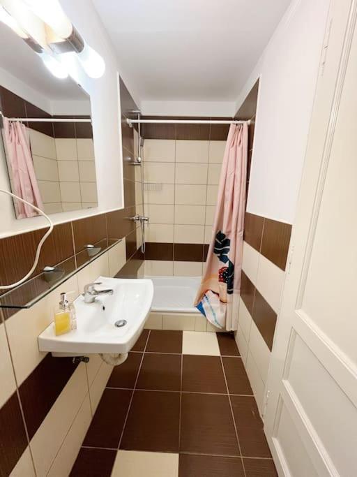 11# Sunflower Cozy Apartment Budapest Exteriör bild